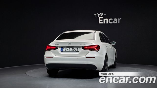 Mercedes-Benz A-Class W177 A250 4MATIC Sedan - фото 3