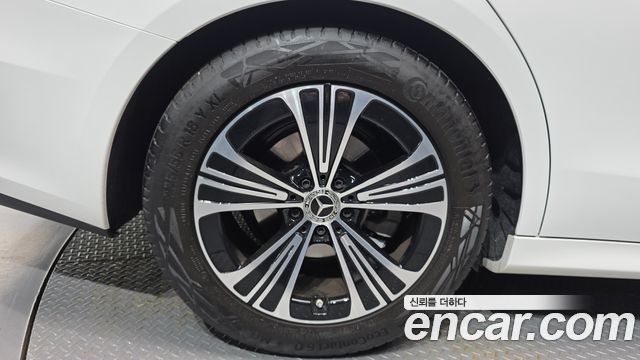 Mercedes-Benz E-Class W214 E200 Avantgarde - фото 4