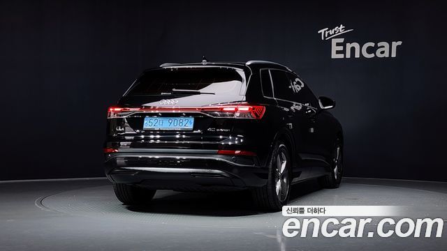 Audi Q4 e-tron F4 40 - фото 1