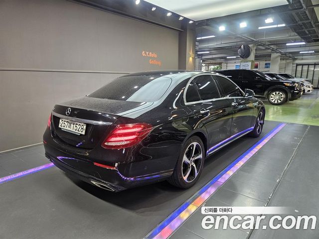Mercedes-Benz E-Class W213 E250 Avantgarde - фото 3