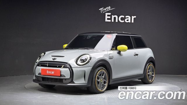Mini Cooper SE Electric 3rd - фото 0