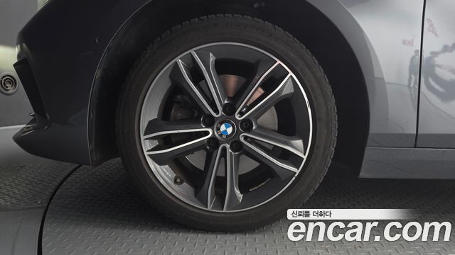 BMW 1-Series F40 118d Sport - фото 4