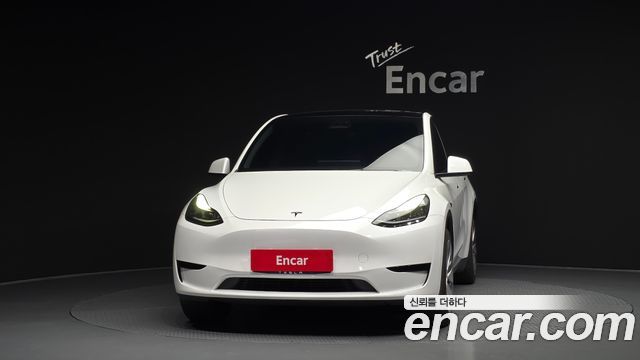 Tesla Model Y RWD - фото 2