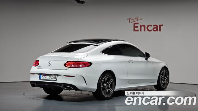 Mercedes-Benz C-Class W205 C200 Coupe - фото 0