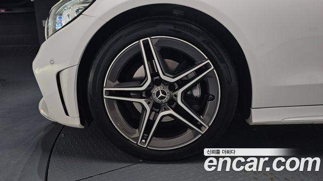Mercedes-Benz C-Class W205 C200 Coupe - фото 3