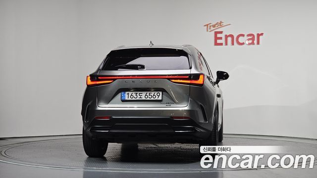 Lexus NX 2-го поколения Premium - фото 3