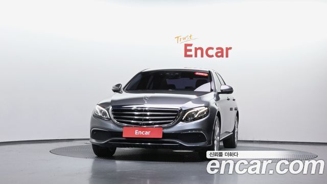 Mercedes-Benz E-Class W213 E300 Exclusive - фото 1