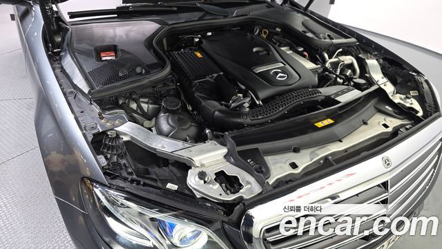 Mercedes-Benz E-Class W213 E300 Exclusive - фото 4