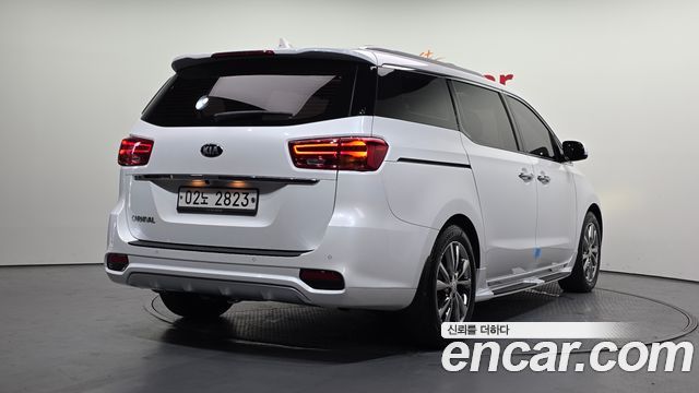 Kia Carnival Новый 9-Seater Prstige - фото 1
