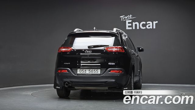 Jeep Cherokee KL 2.4 Longitude High AWD - фото 3
