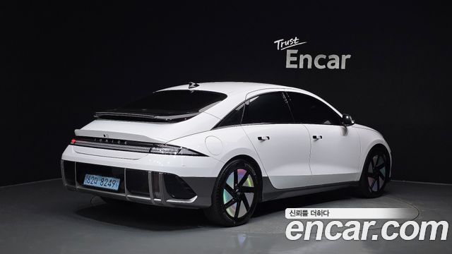 Hyundai Ioniq6 Long Range Exclusive + - фото 1
