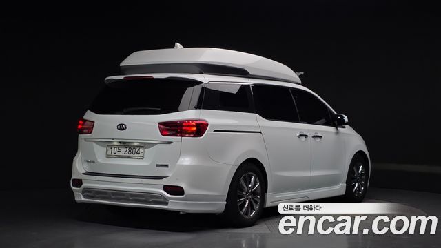 Kia Carnival Новый 9-Seater Hi-Limousine Noblesse Special - фото 1