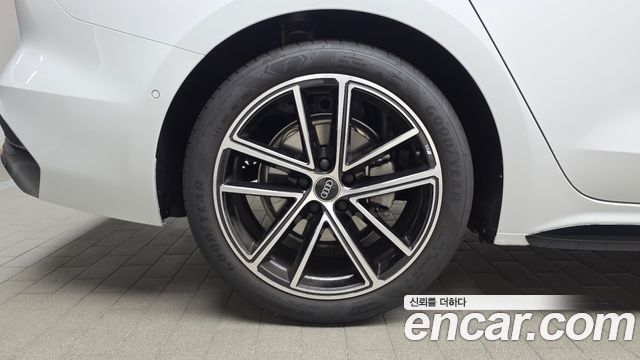 Audi A5 B10 40 TFSI Quattro S Line - фото 4