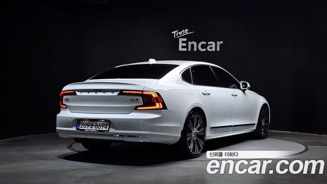 Volvo S90 B6 AWD Ultimate Bright - фото 1