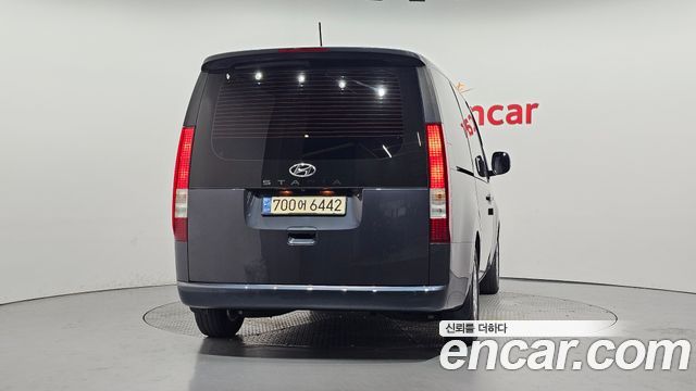 Hyundai Staria Tourer 11-Seater Modern - фото 3