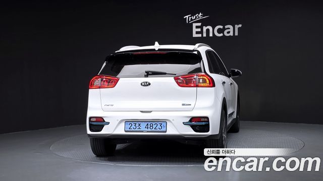Kia Niro EV Noblesse - фото 3