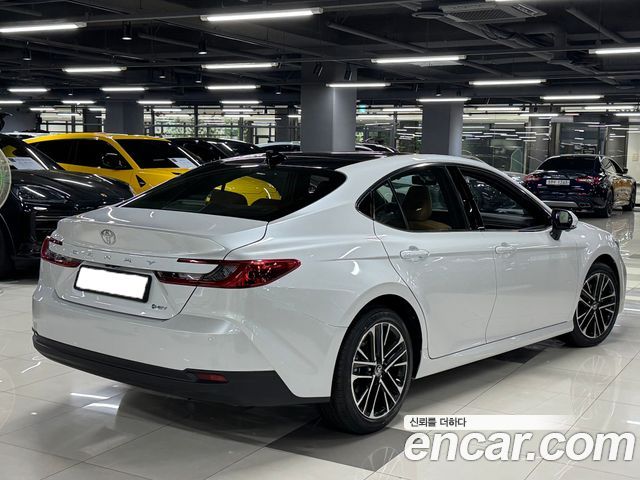 Toyota Camry XV80 2.5 XLE Premium Hybrid - фото 2