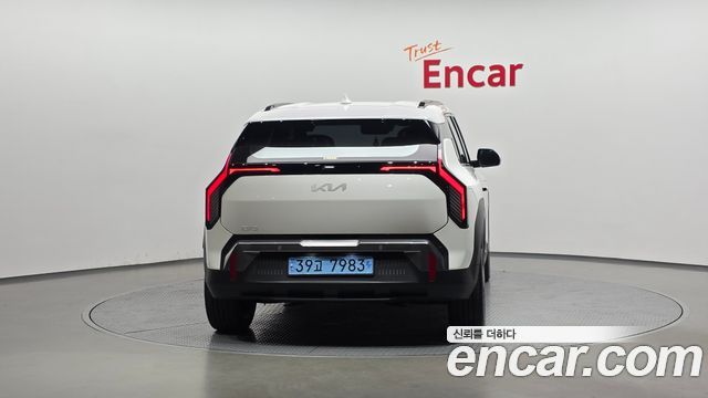 Kia EV3 Long Range 2WD Earth - фото 3