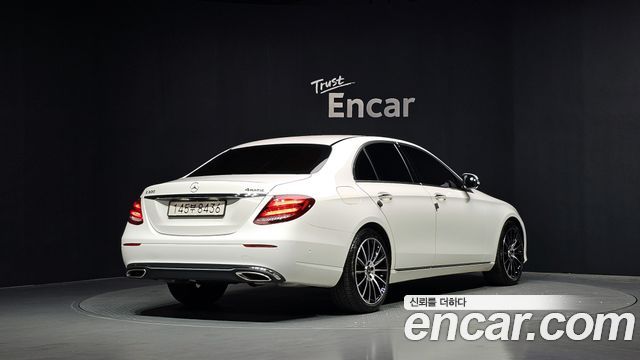 Mercedes-Benz E-Class W213 E300 4MATIC Avnatgarde - фото 1