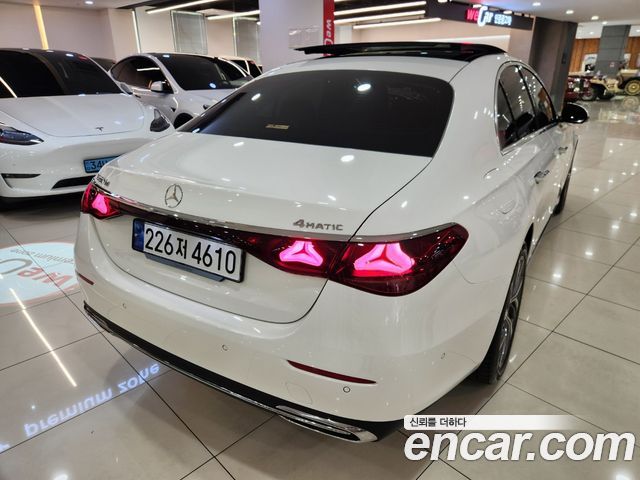 Mercedes-Benz E-Class W214 E220d 4MATIC Exclusive - фото 1