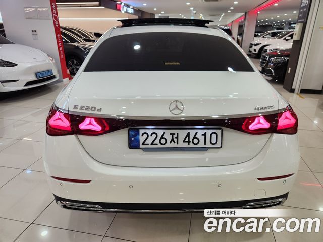 Mercedes-Benz E-Class W214 E220d 4MATIC Exclusive - фото 3