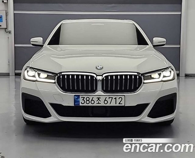 BMW 5-Series G30 530i xDrive M Sport Package - фото 1