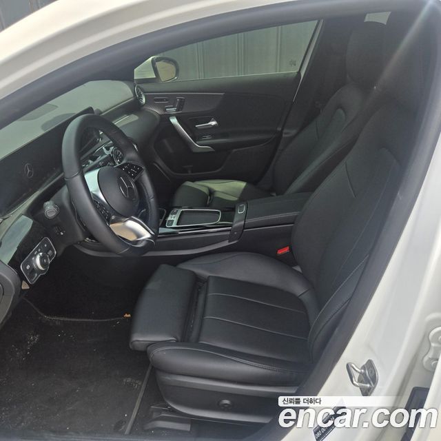 Mercedes-Benz A-Class W177 A220 Sedan - фото 4