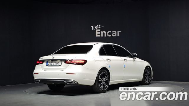 Mercedes-Benz E-Class W213 E250 Avantgarde - фото 1