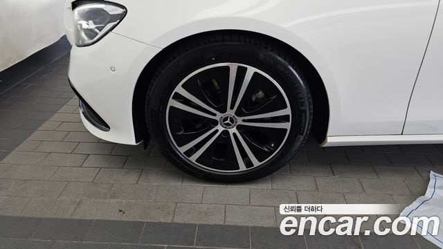 Mercedes-Benz E-Class W213 E250 Avantgarde - фото 4