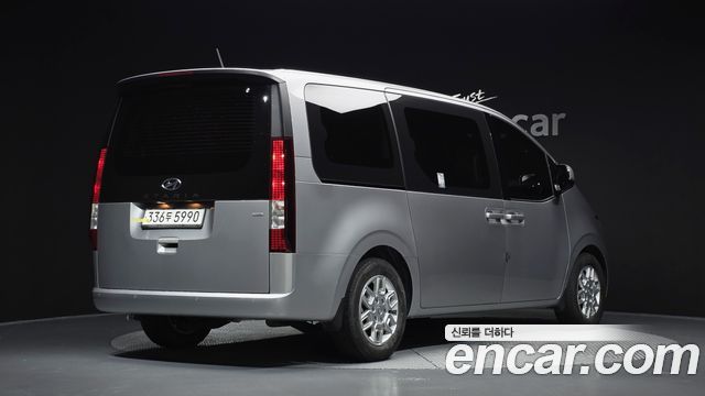 Hyundai Staria 4WD Tourer 9-Seater Modern - фото 1