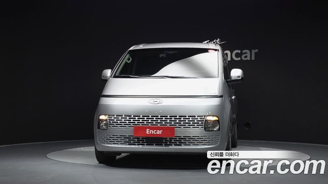 Hyundai Staria 4WD Tourer 9-Seater Modern - фото 2