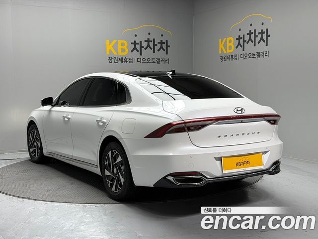 Hyundai Grandeur Новый IG, гибрид Le Blanc - фото 1