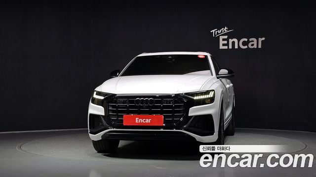 Audi Q8 55 TFSI Quattro Premium - фото 2