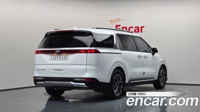 Kia Carnival 4-го поколения 9-Seater Noblesse - фото 1