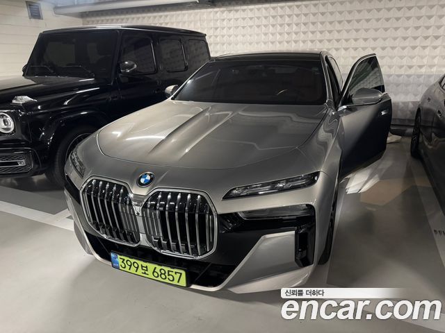 BMW 7-Series G70 740i xDrive M Sport Limited - фото 0