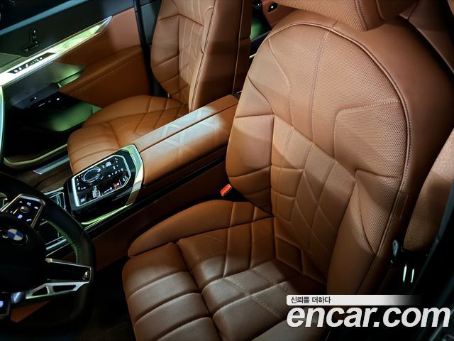 BMW 7-Series G70 740i xDrive M Sport Limited - фото 3