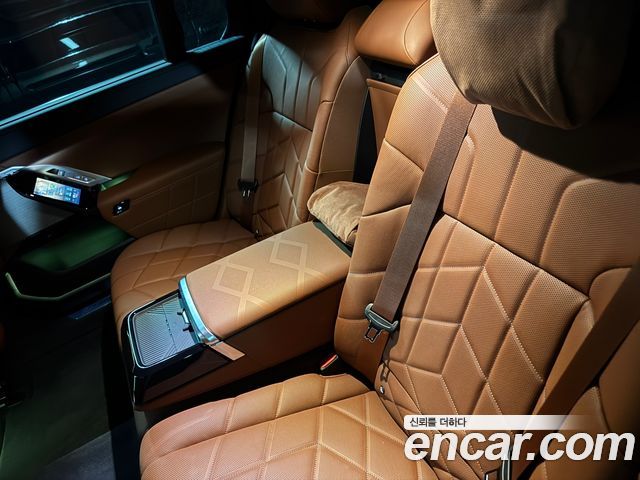 BMW 7-Series G70 740i xDrive M Sport Limited - фото 4
