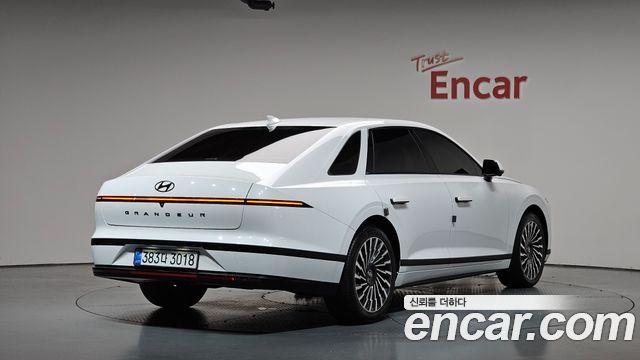 Hyundai Grandeur GN7, гибрид Honors - фото 0