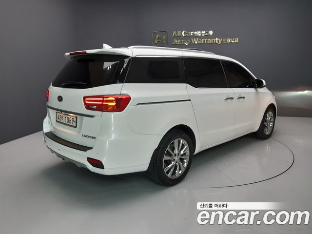Kia Carnival Новый 7-Seater Limousine VIP - фото 1