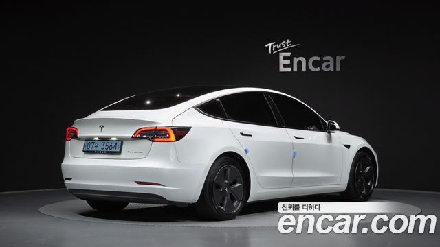 Tesla Model 3 Long Range AWD - фото 1