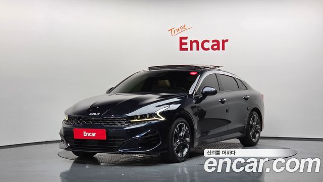 Kia K5 3-го поколения 2.0 Signature - фото 0