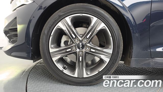 Kia K5 3-го поколения 2.0 Signature - фото 4