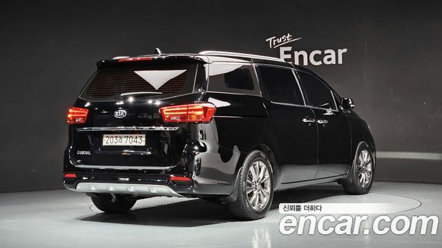 Kia Carnival Новый 9-Seater Noblesse Special - фото 1