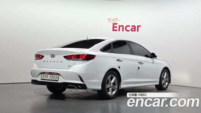 Hyundai Sonata 2.0 Smart Choice - фото 1