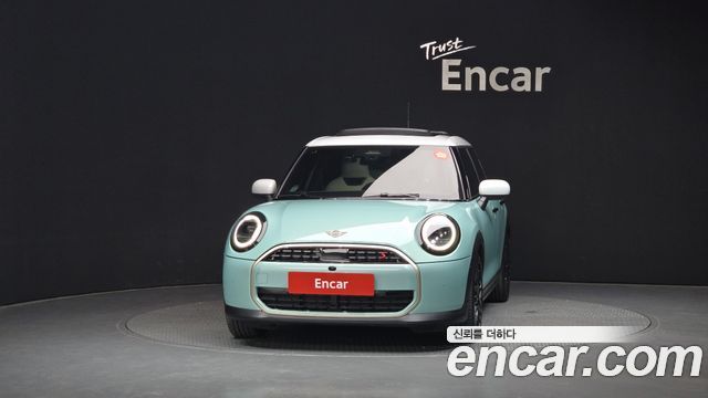 Mini Cooper 4-го поколения 5 Door Favoured - фото 2