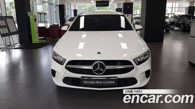 Mercedes-Benz A-Class W177 A220 Sedan - фото 2