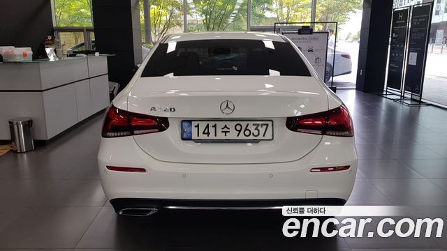 Mercedes-Benz A-Class W177 A220 Sedan - фото 3