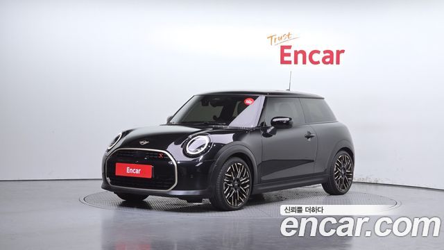 Mini Cooper 4-го поколения Favoured - фото 0
