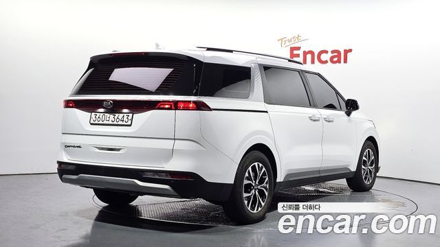 Kia Carnival 4-го поколения 9-Seater Prestige - фото 1