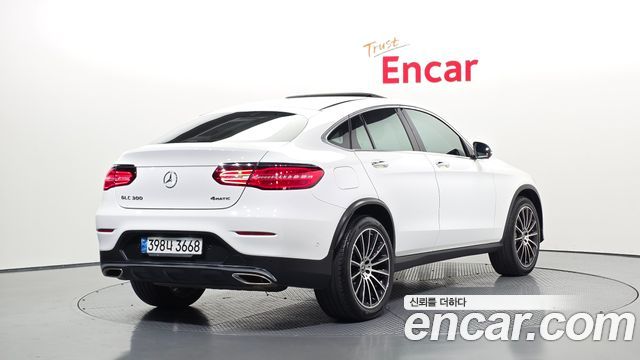 Mercedes-Benz GLC-Class X253 GLC300 4MATIC AMG Line Coupe - фото 1